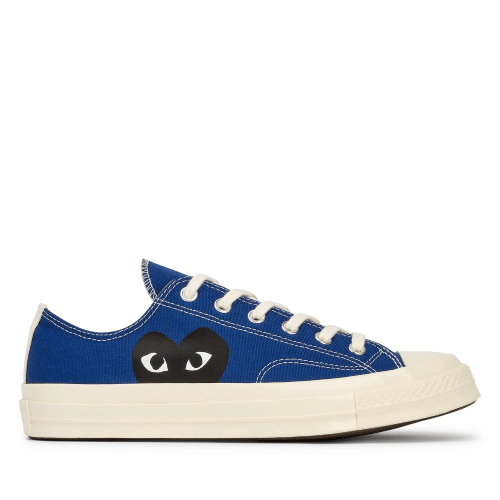 CONVERSE-BLACK-HEART-BLUE-LOW-TOP-1.png